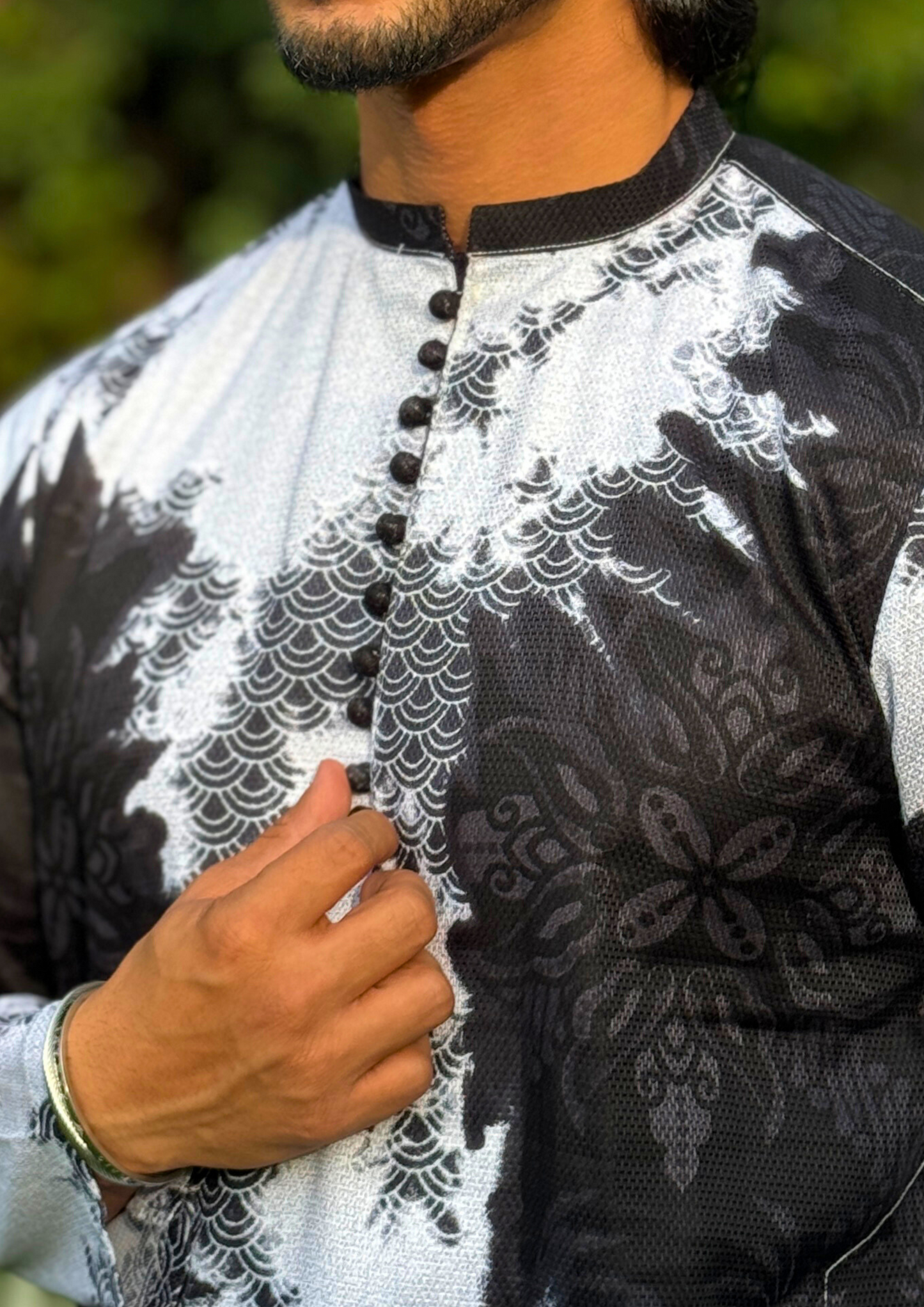 MONOCHROME MADNESS (KURTA)